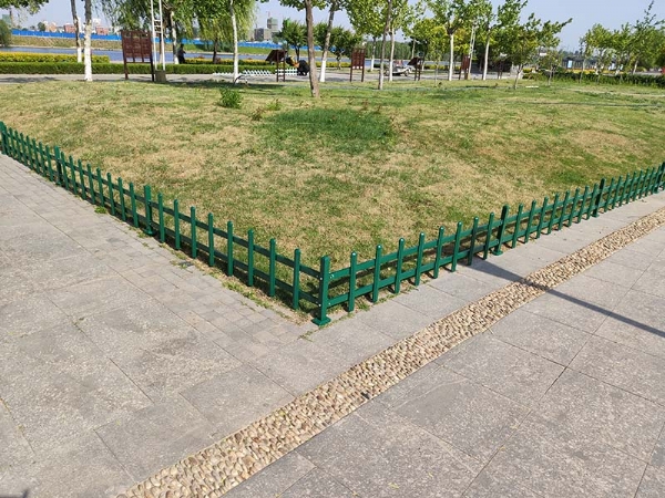锌钢草坪护栏
